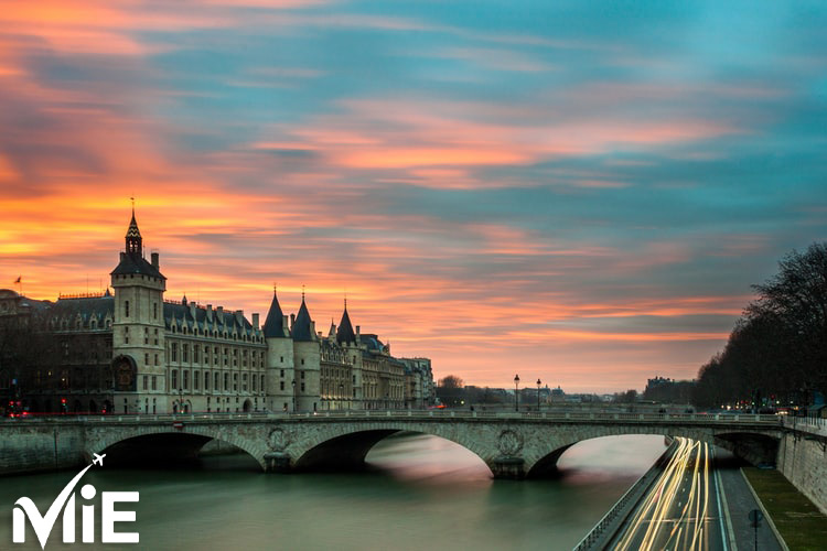 فرانسه یکی از زیباترین کشورهای جهان است